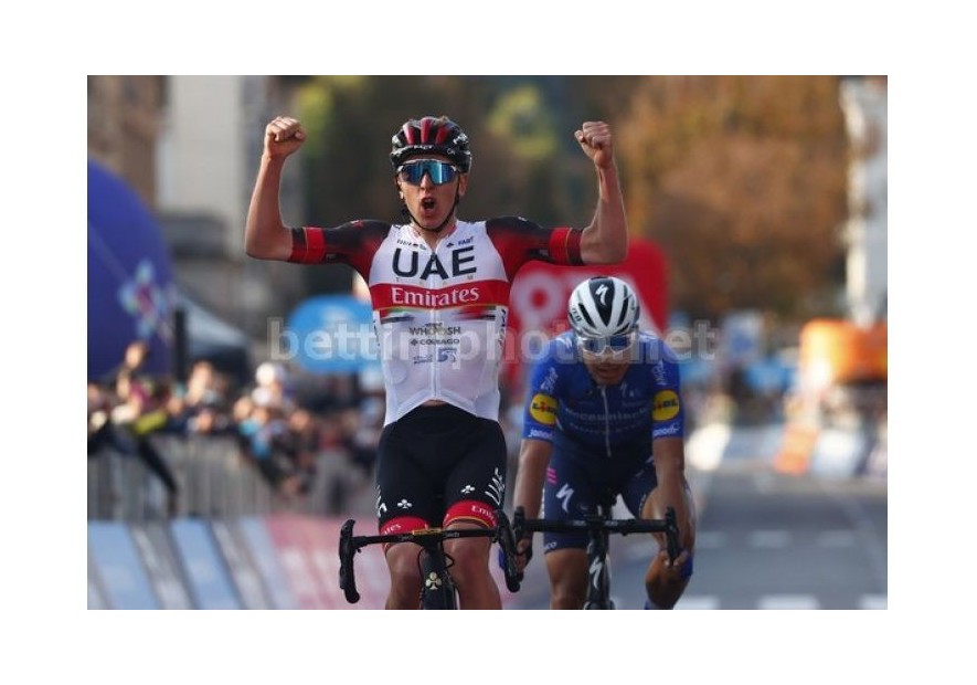 IL LOMBARDIA. CAPOLAVORO DI POGACAR, SECONDO UNO SPLENDIDO MASNADA