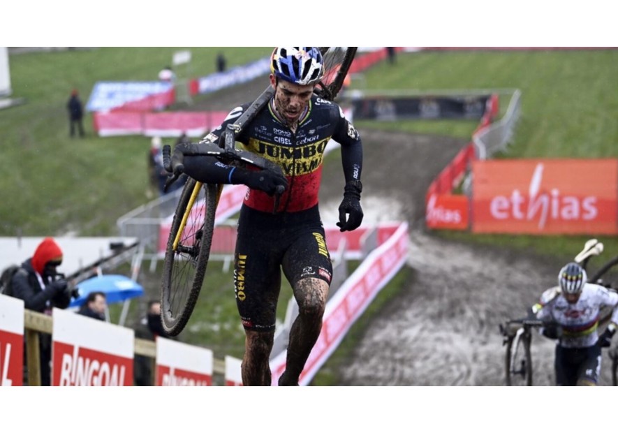 COPPA DEL MONDO. VAN AERT DA CAMPIONE, VAN DER POEL SI INCHINA